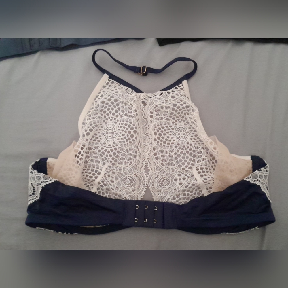 Victoria's Secret Lace Bralette Trio - Black, Navy, and White - Picture 8 of 8